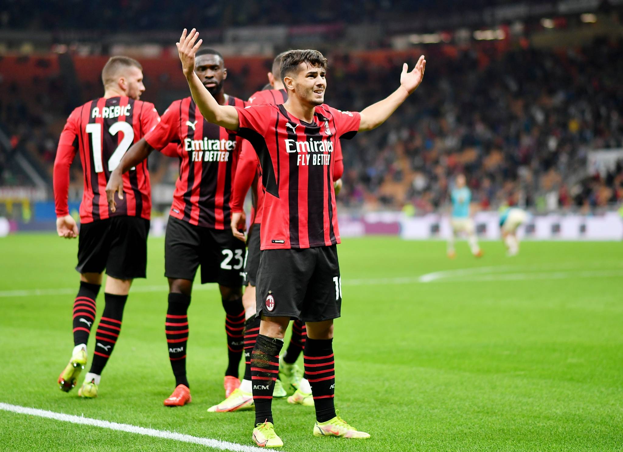 AC米兰客场一球小胜，实现连胜的简单介绍