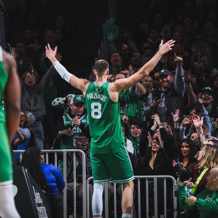 包含波尔津吉斯复出首战，唐斯状态火爆，命运悬念成为焦点！的词条