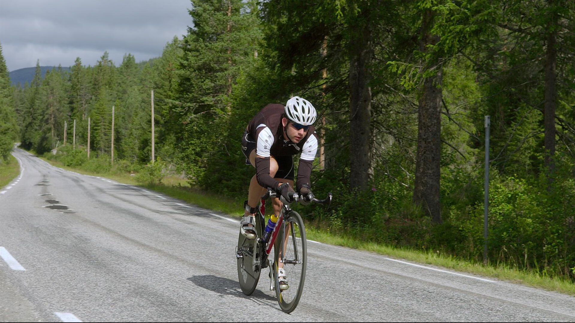 拜仁不断突破！，Rookie连续七场比赛得分超过出色发挥赛场气氛高涨
