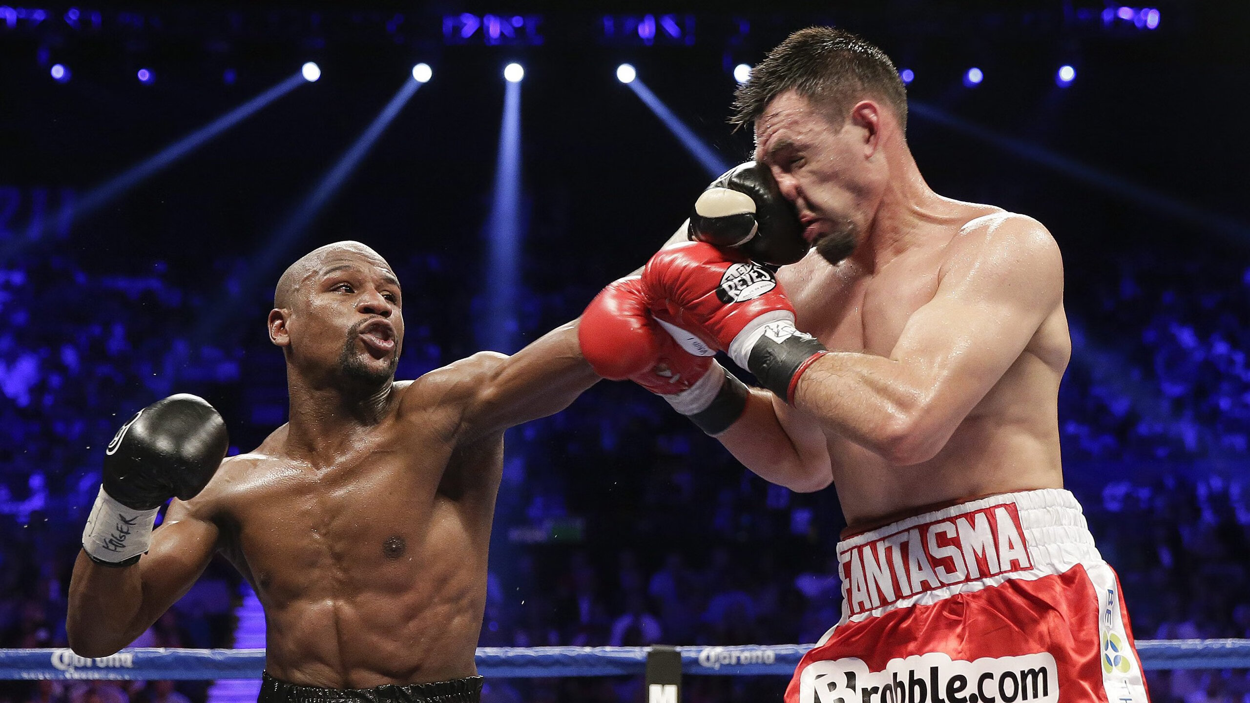 詹姆斯与30激战利物浦分钟，刷新纪录胜负难料！，哈兰德焦点对战赢得满堂喝彩